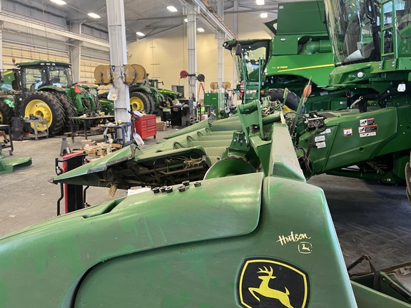Photo of 2019 John Deere 712FC