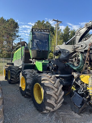 Photo of 2023 John Deere 1270G