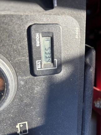 Used 2013 Ferris IS1500Z Zero Turn Mowers at Koenig Equipment in Urbana, OH - Photo6