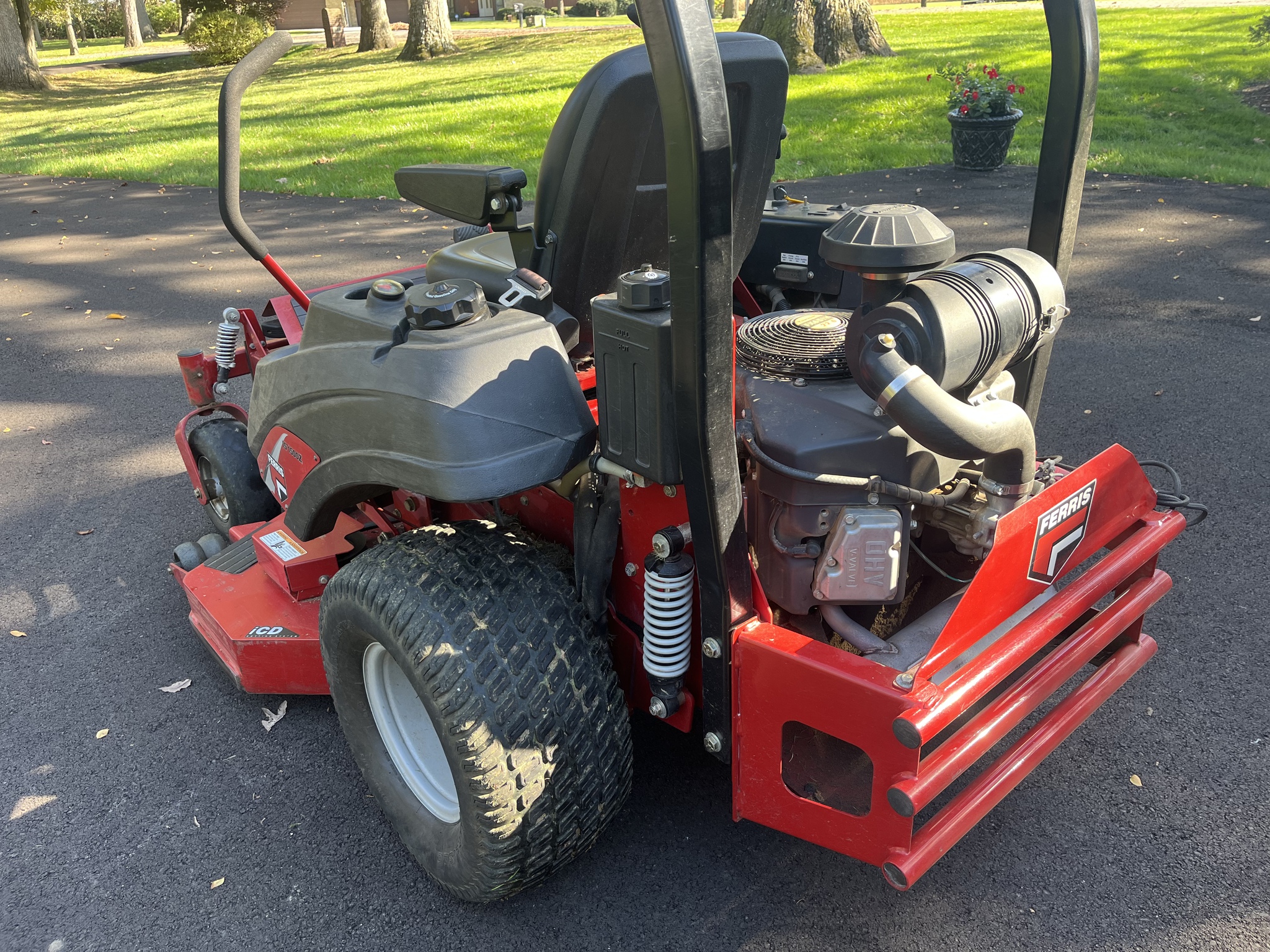 Used 2013 Ferris IS1500Z Zero Turn Mowers at Koenig Equipment in Urbana, OH - PhotoXL2