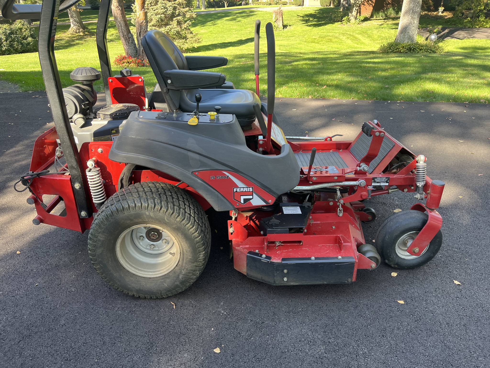 Used 2013 Ferris IS1500Z Zero Turn Mowers at Koenig Equipment in Urbana, OH - PhotoXL0