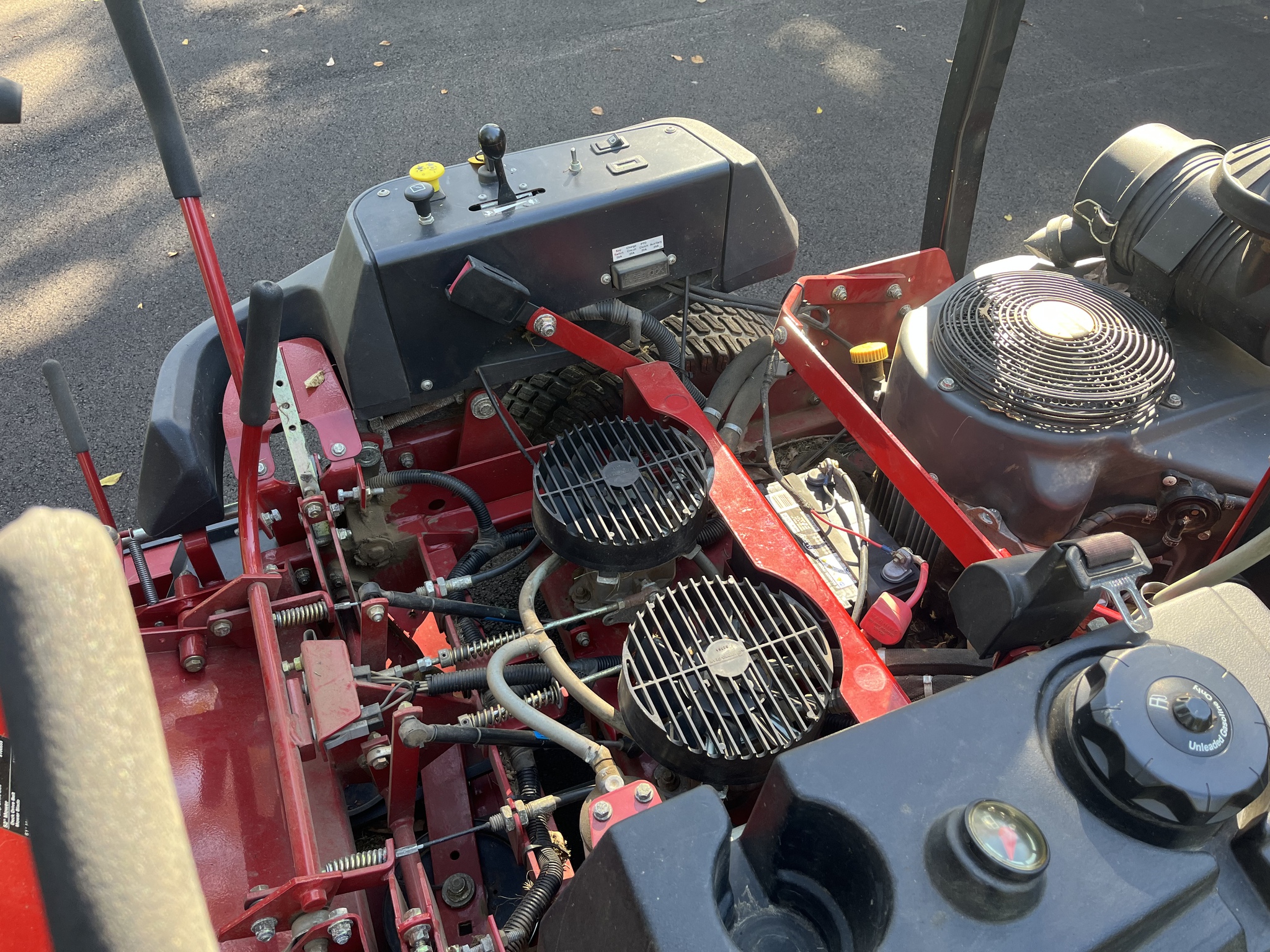 Used 2013 Ferris IS1500Z Zero Turn Mowers at Koenig Equipment in Urbana, OH - PhotoXL4