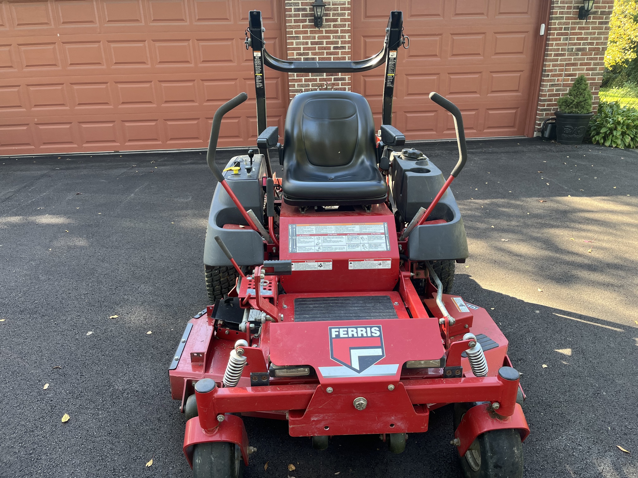Used 2013 Ferris IS1500Z Zero Turn Mowers at Koenig Equipment in Urbana, OH - PhotoXL1