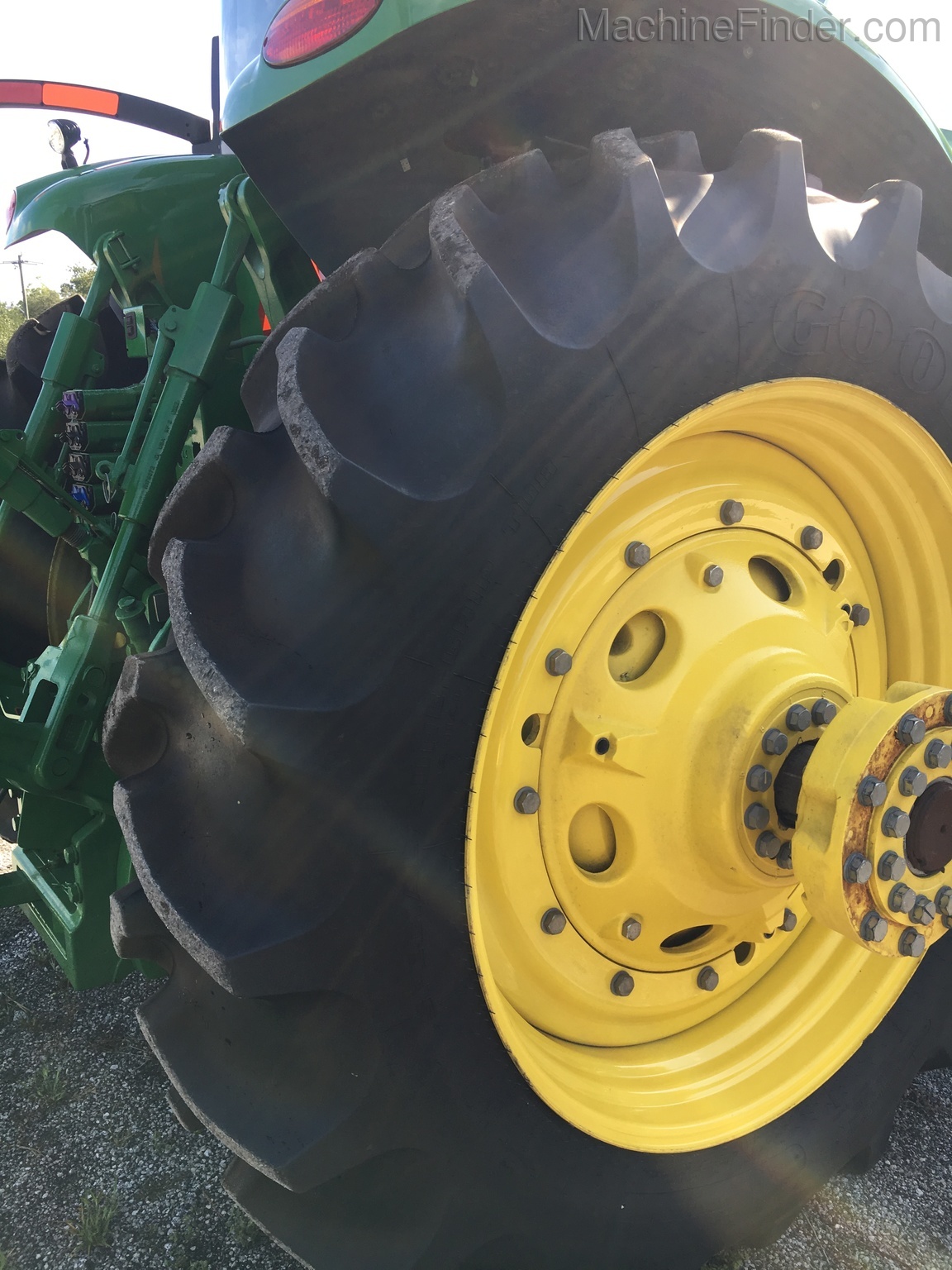 2017 John Deere 8295R Image 9