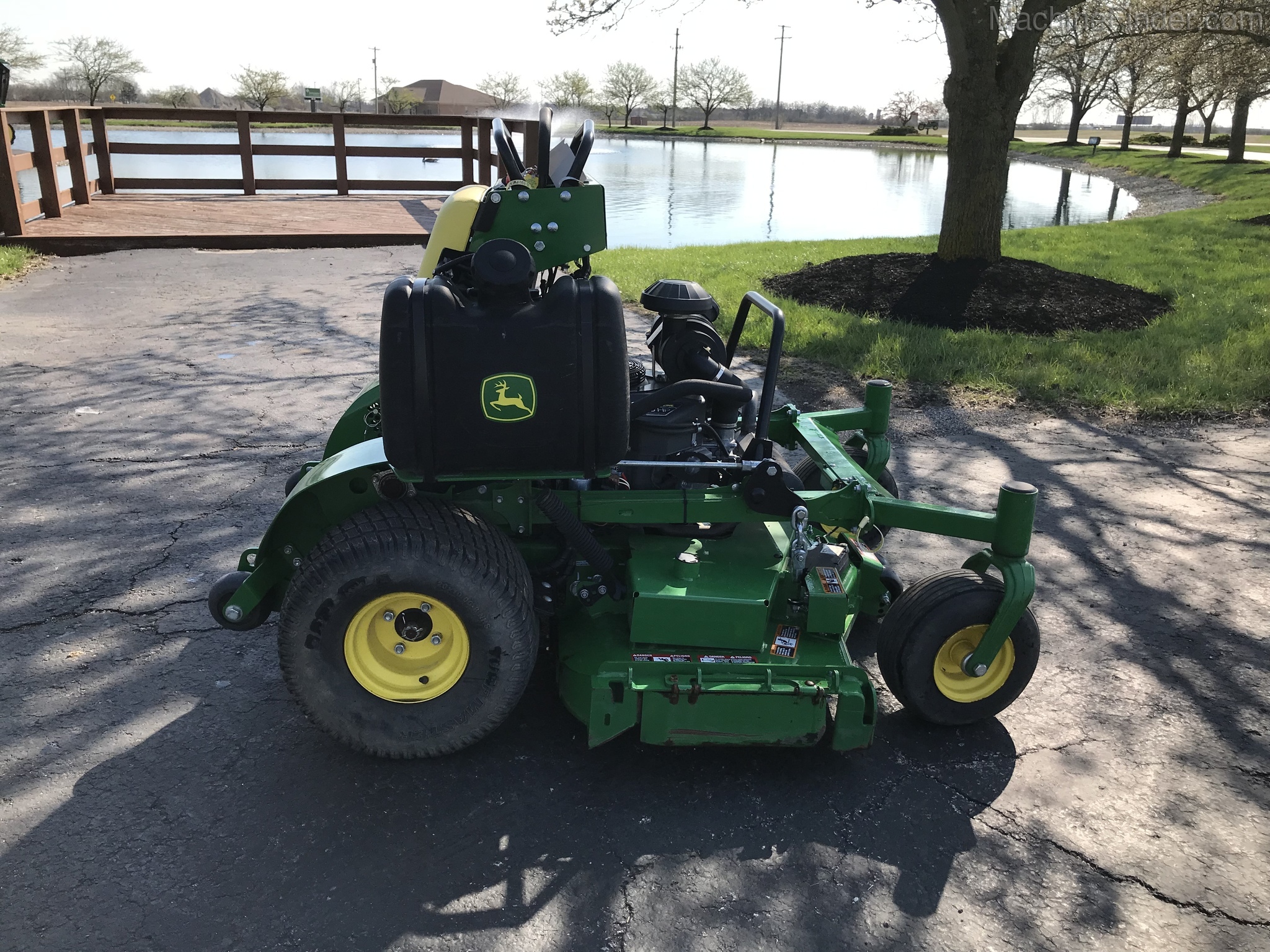 2018 John Deere 652R Image 3