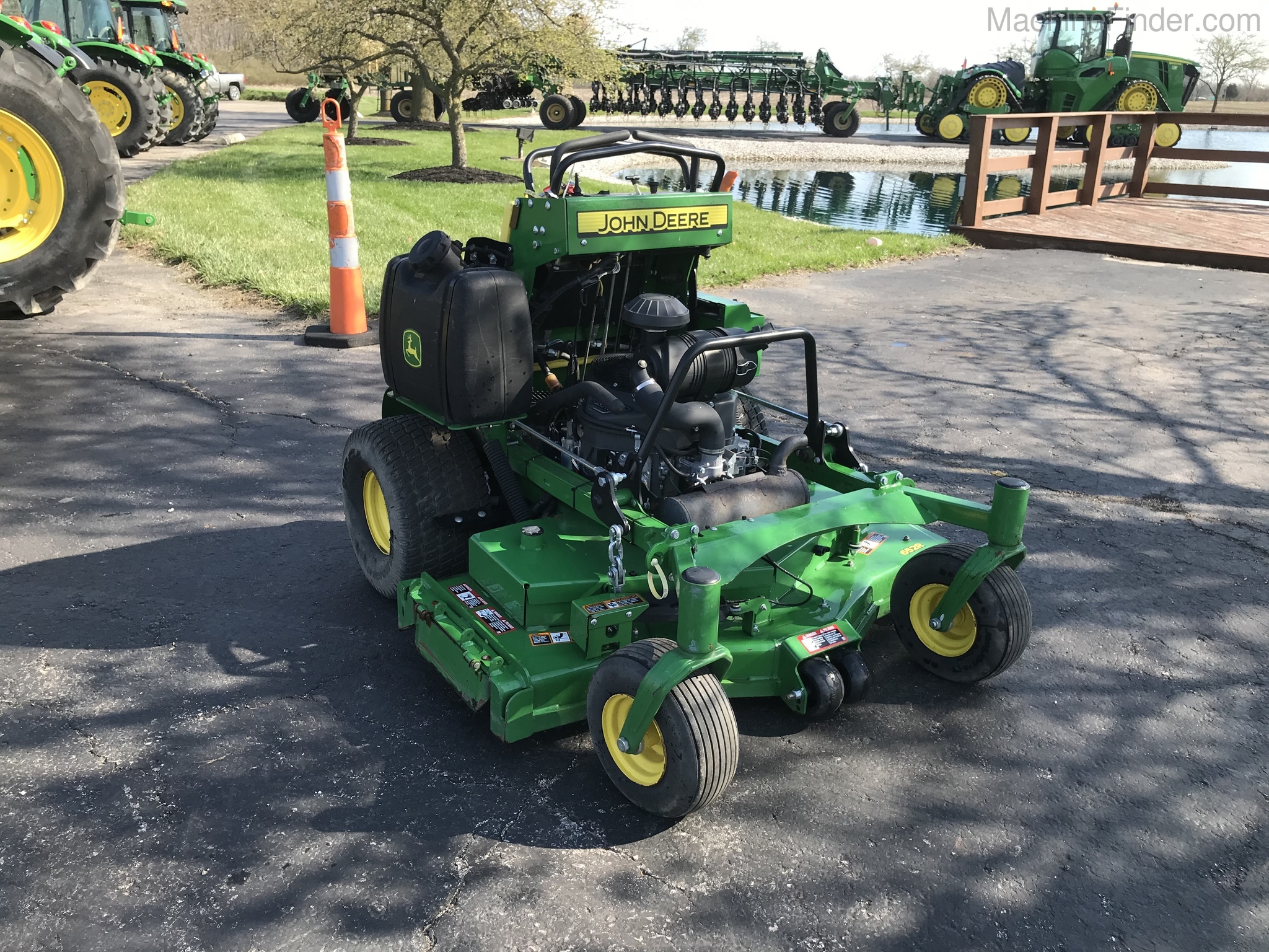2018 John Deere 652R Image 4