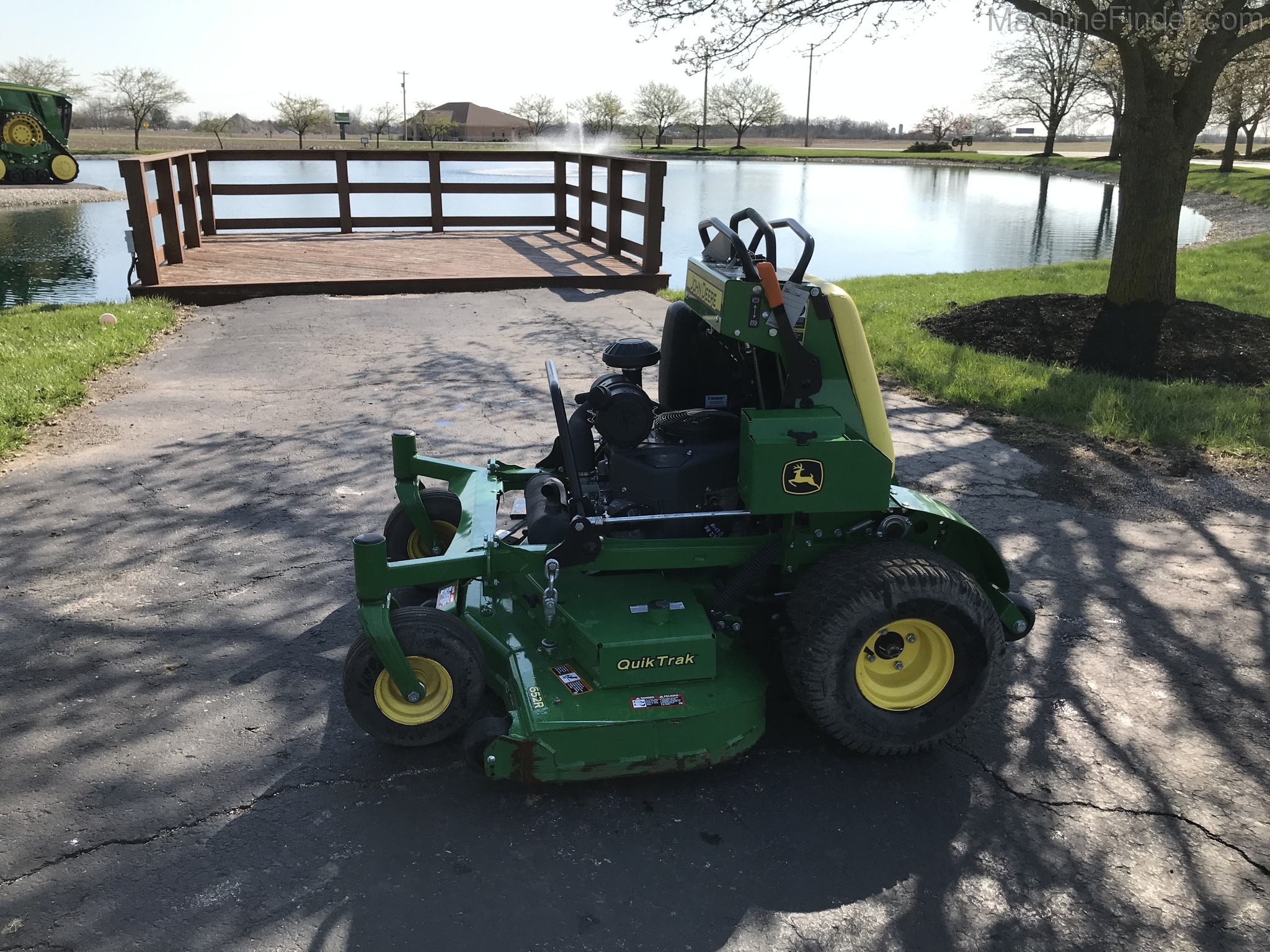 2018 John Deere 652R Image 12