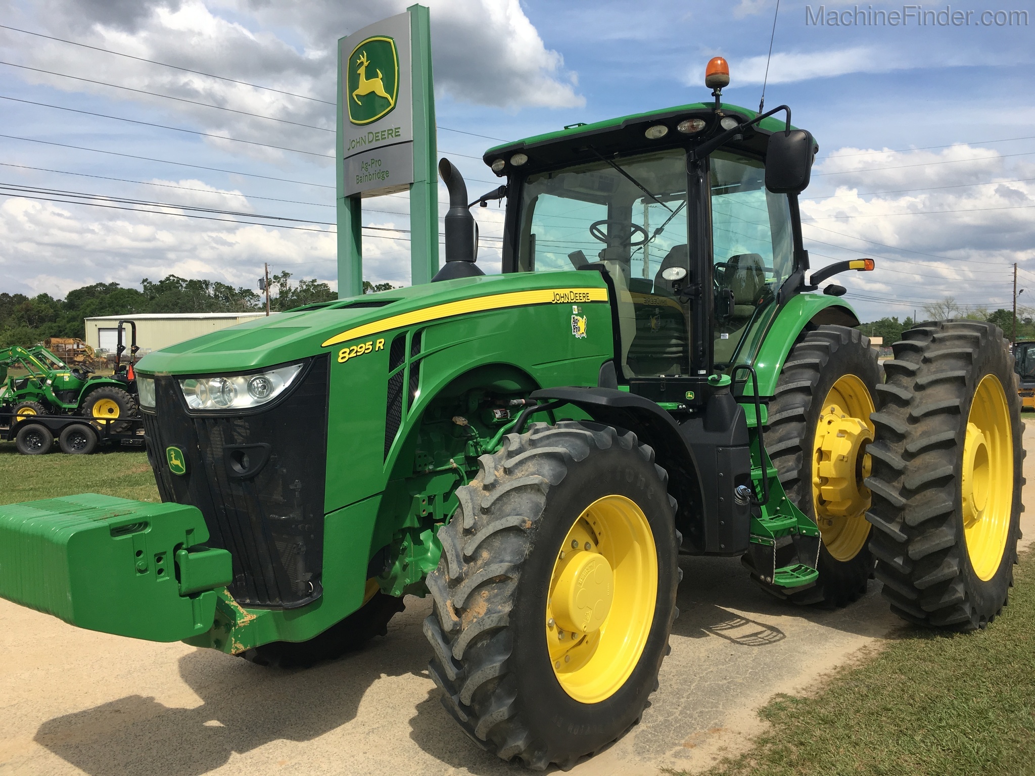 2016 John Deere 8295R Image 1