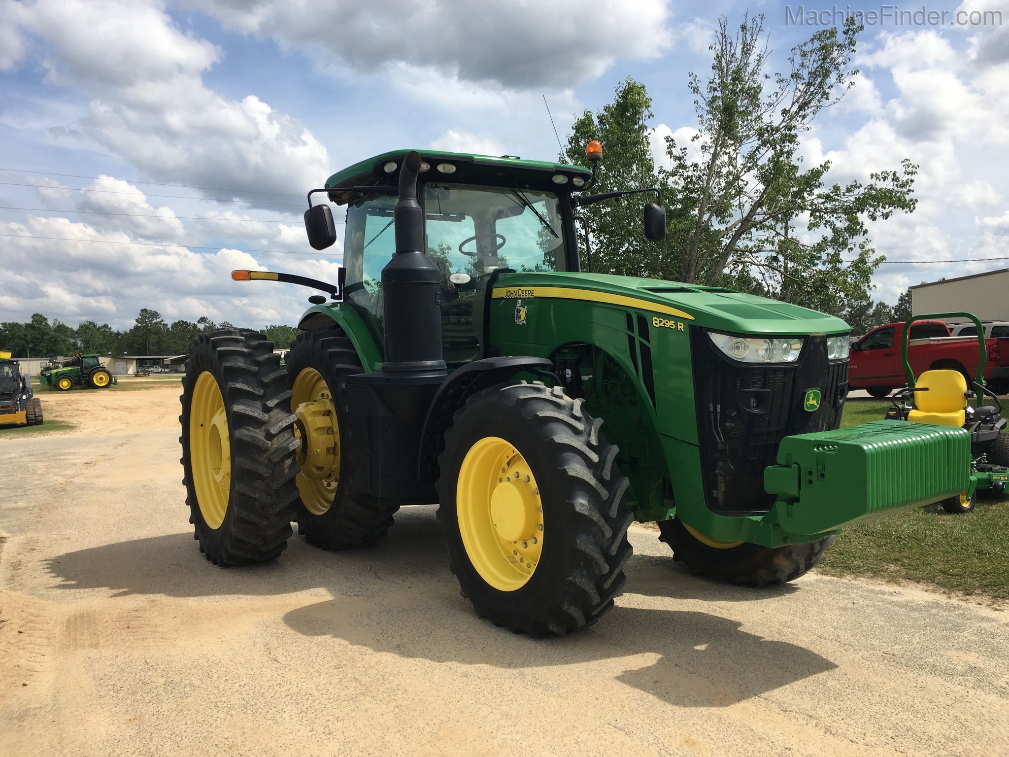 2016 John Deere 8295R Image 3