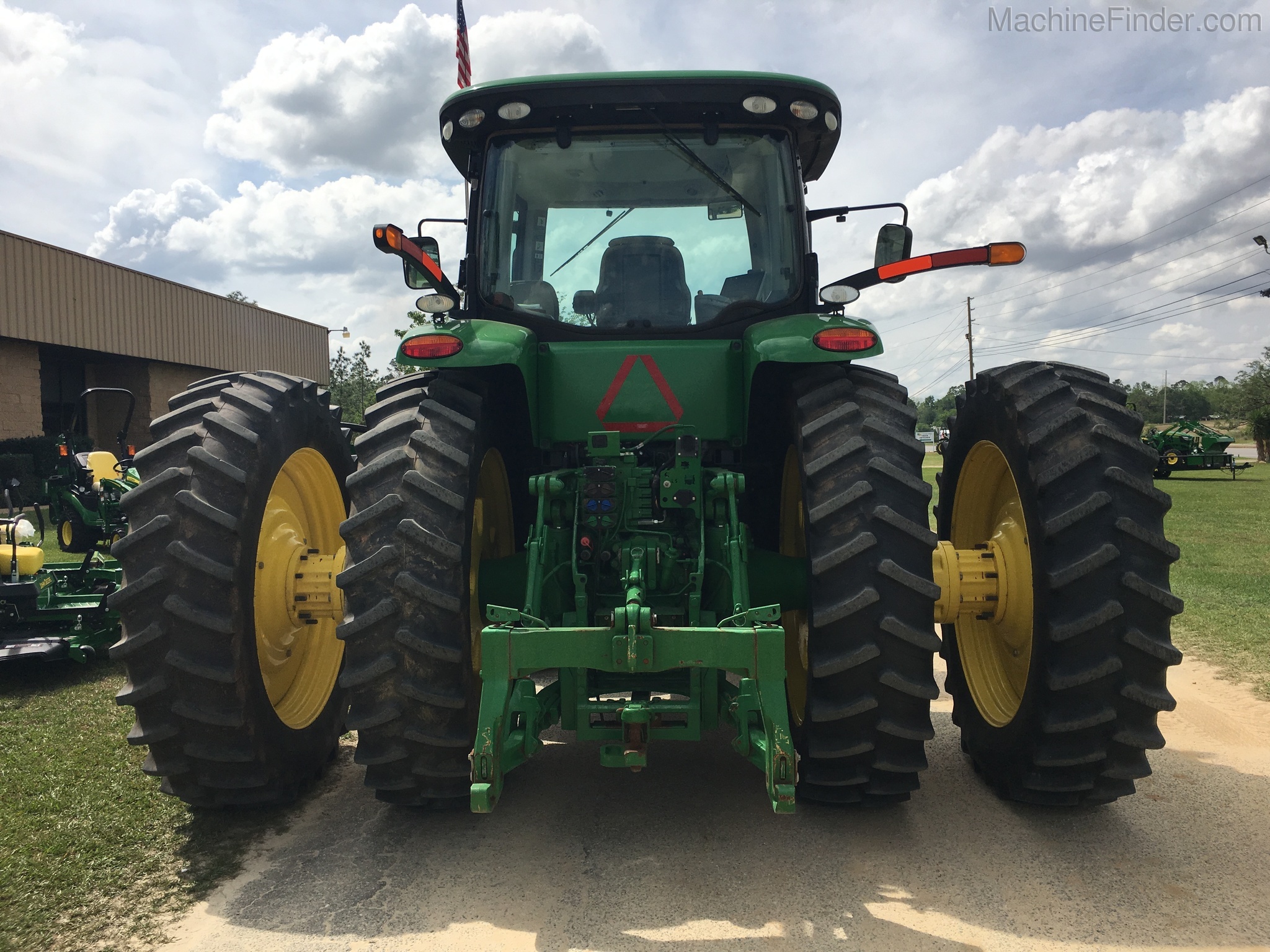 2016 John Deere 8295R Image 11
