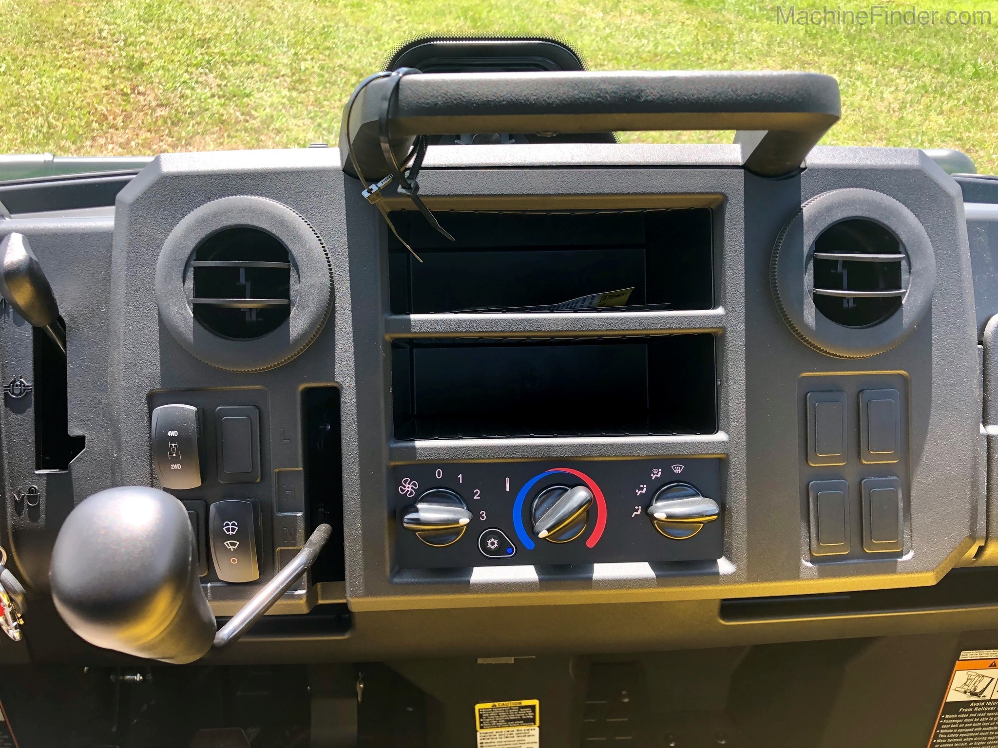 2020 John Deere XUV835M HVAC Image 8