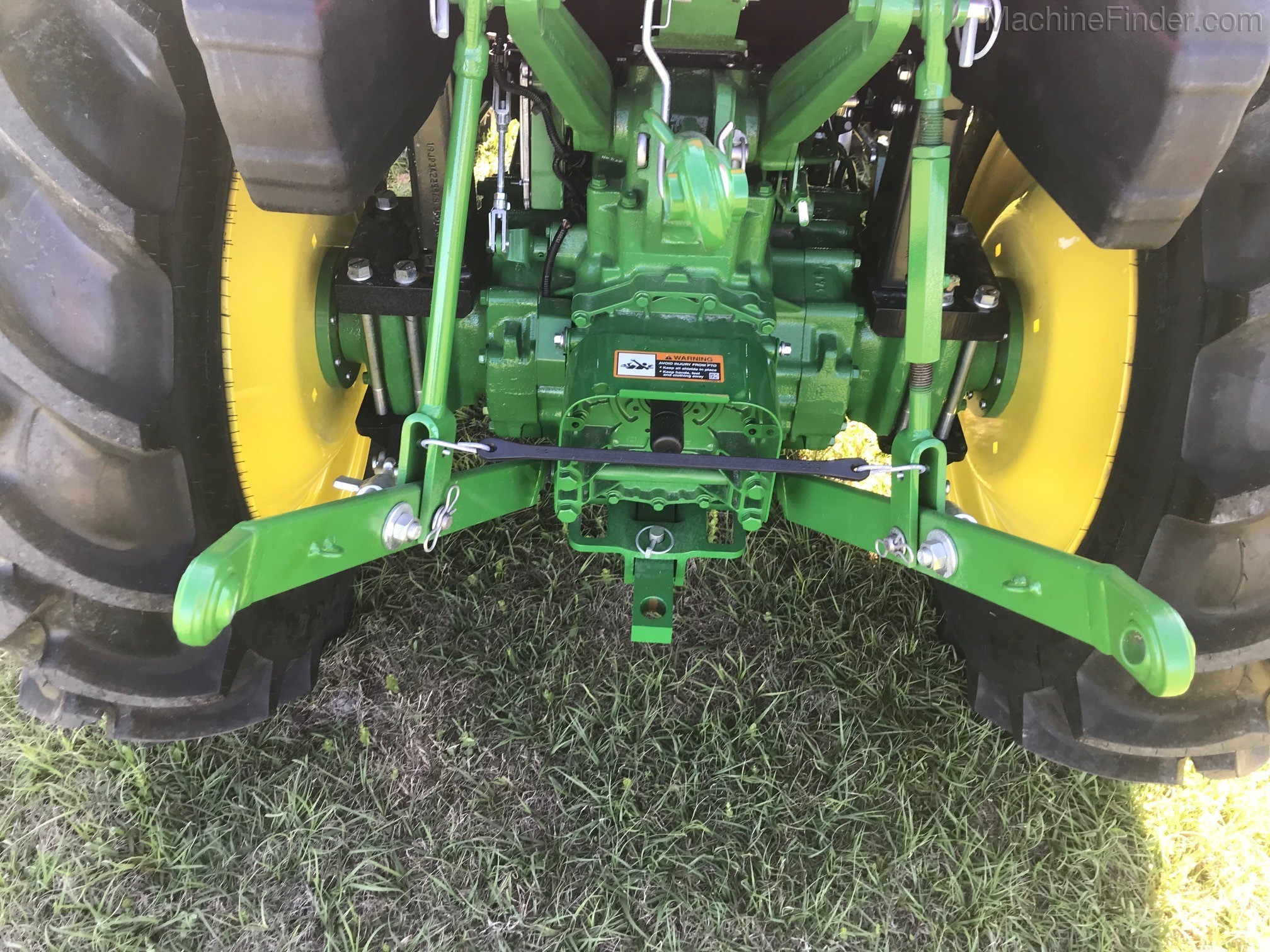 2020 John Deere 3035D Image 3