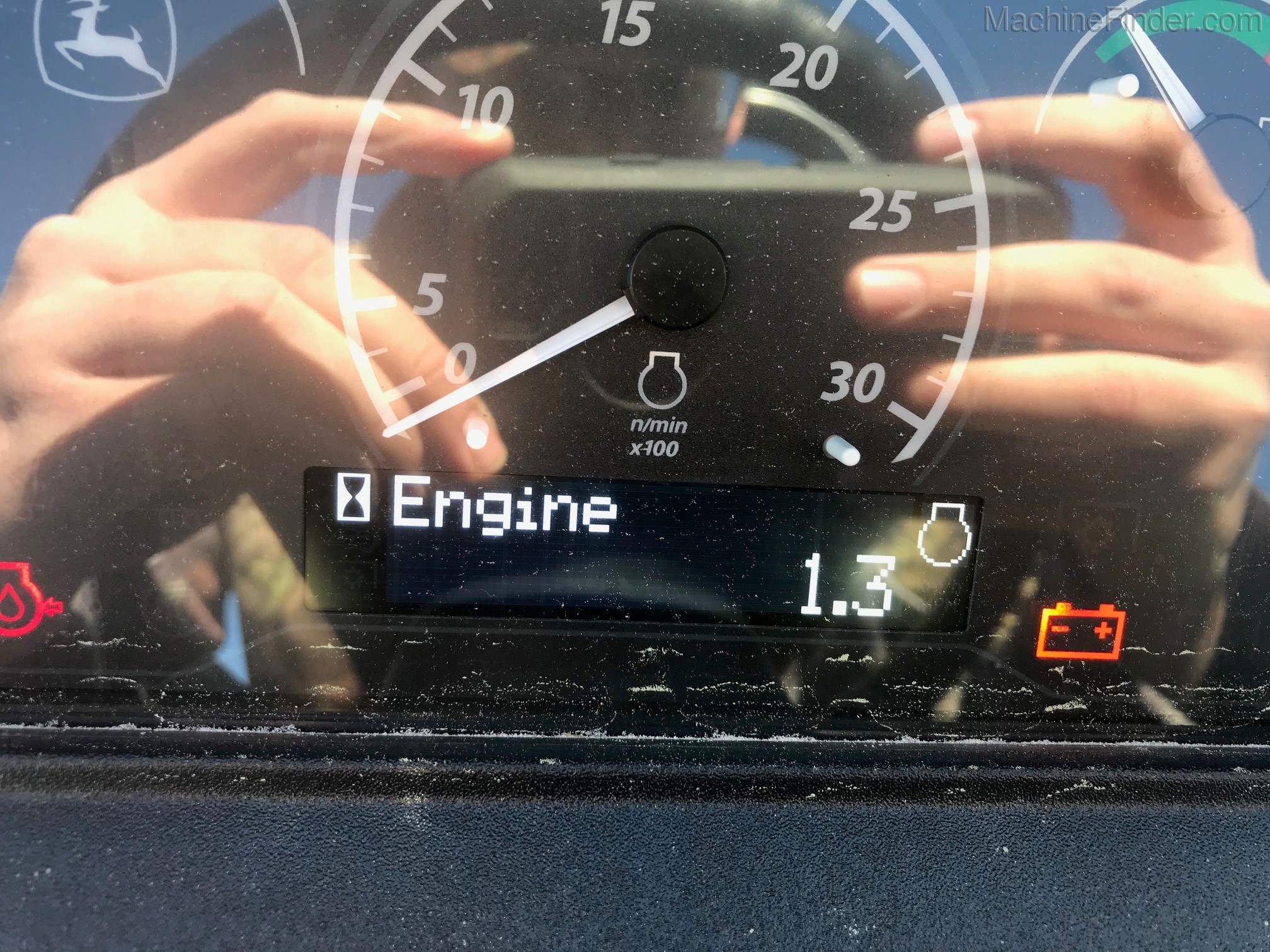 2020 John Deere 3035D Image 6