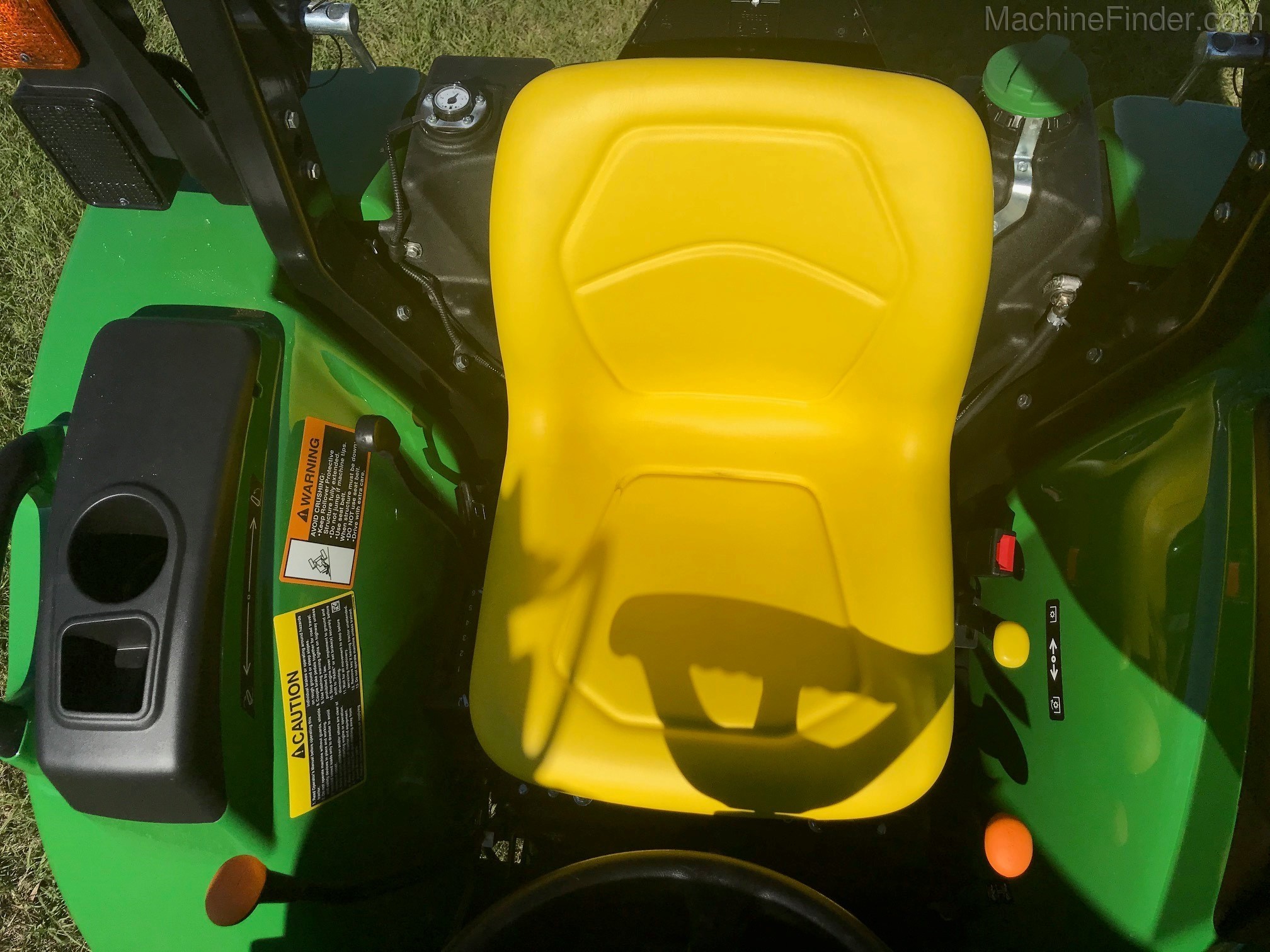 2020 John Deere 3035D Image 7