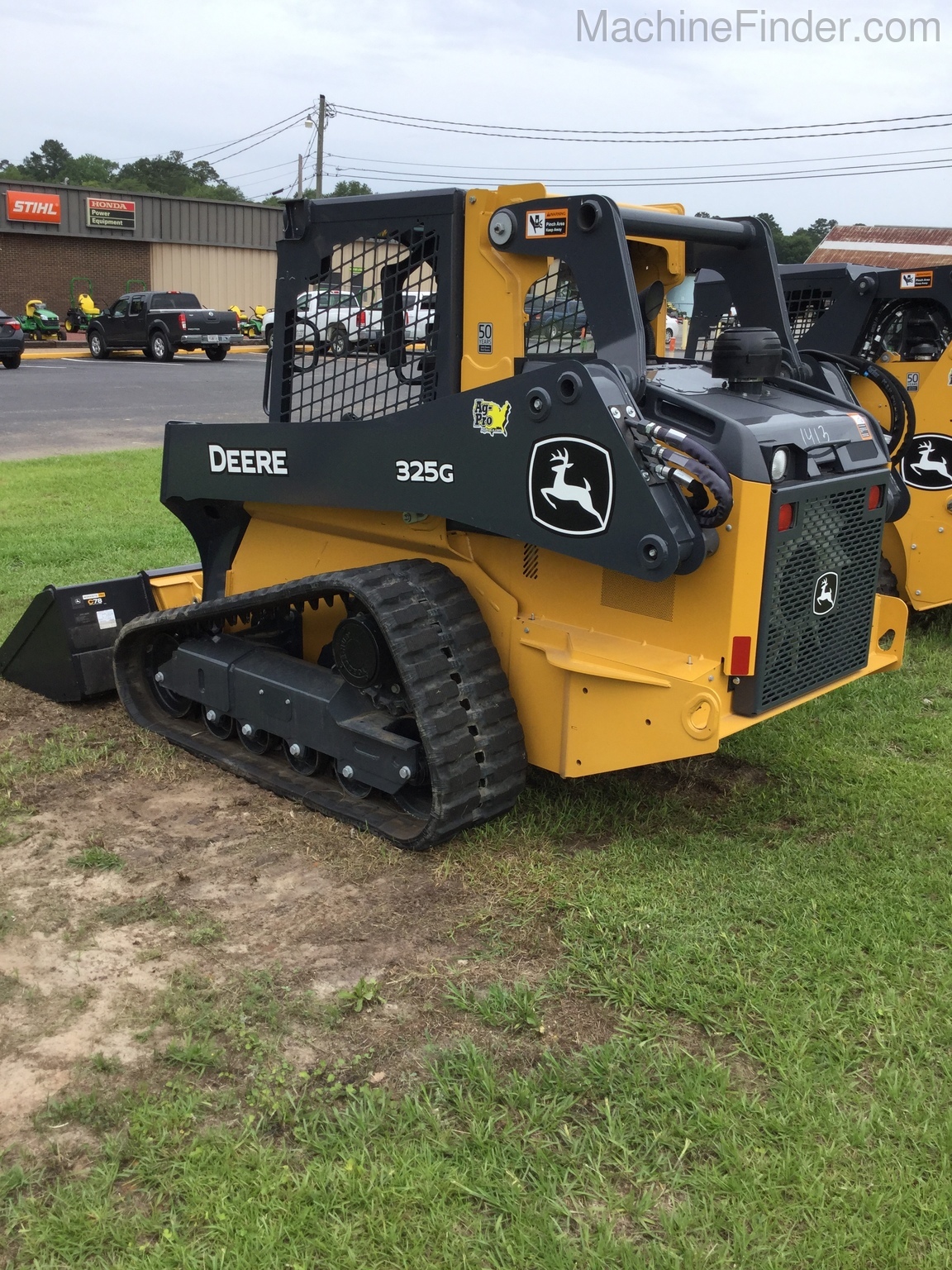 2020 John Deere 325G Image 5