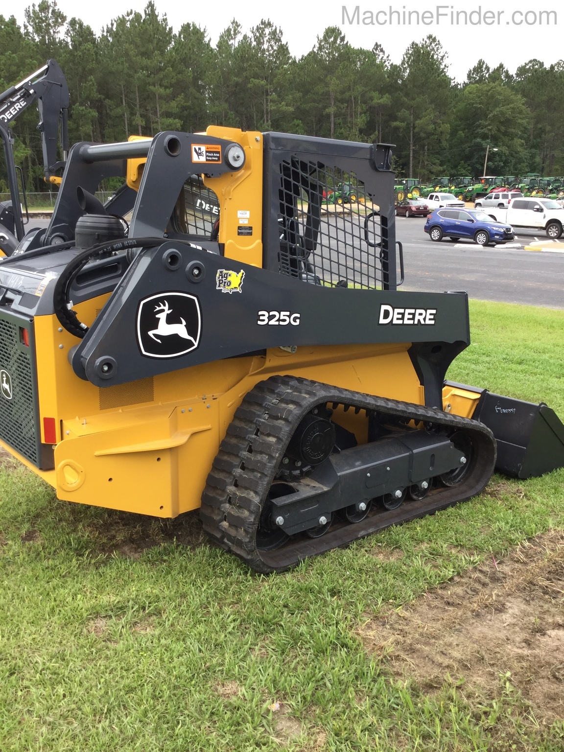 2020 John Deere 325G Image 3