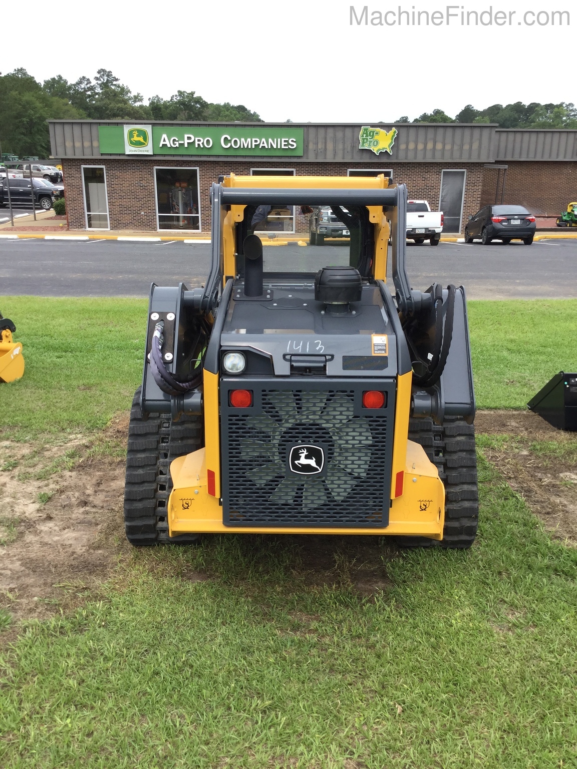 2020 John Deere 325G Image 4