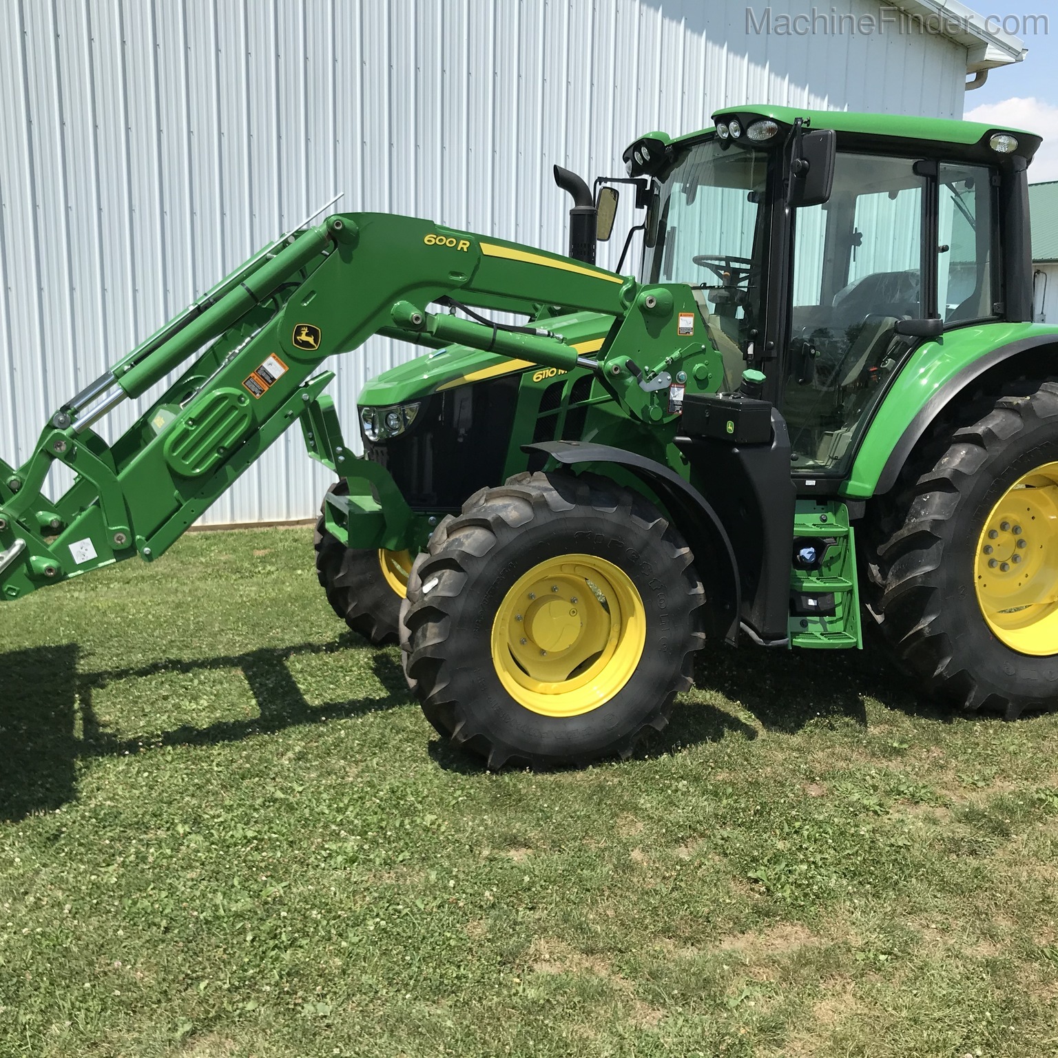 2020 John Deere 6110M Image 2