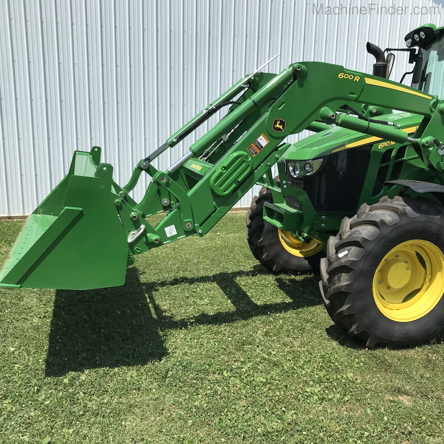 2020 John Deere 6110M Image 3