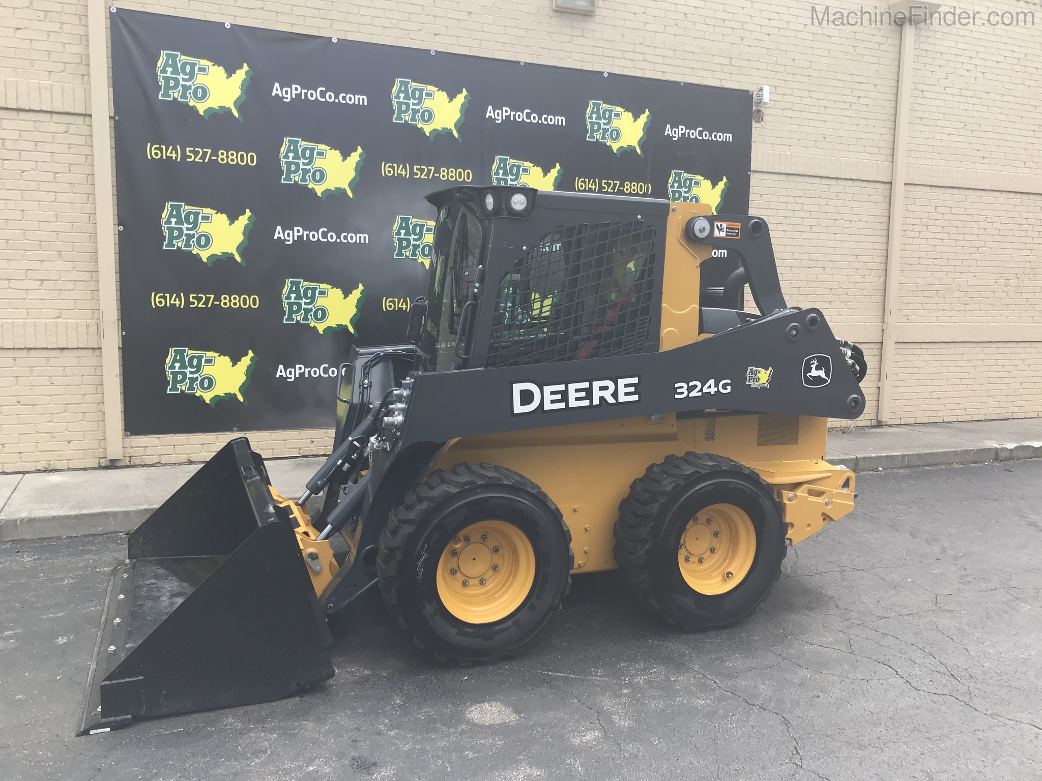 2019 John Deere 324G Image 4