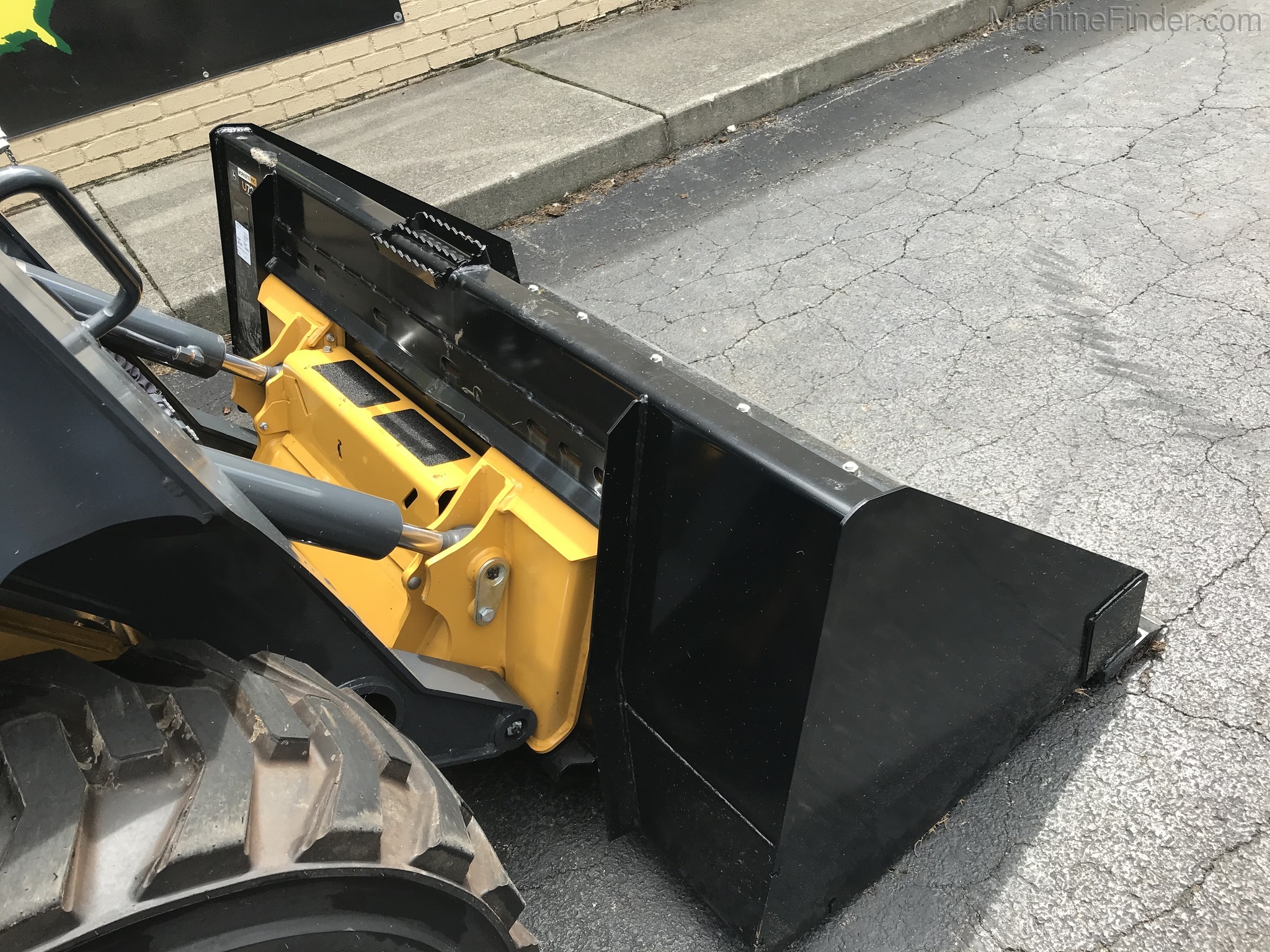 2019 John Deere 324G Image 5