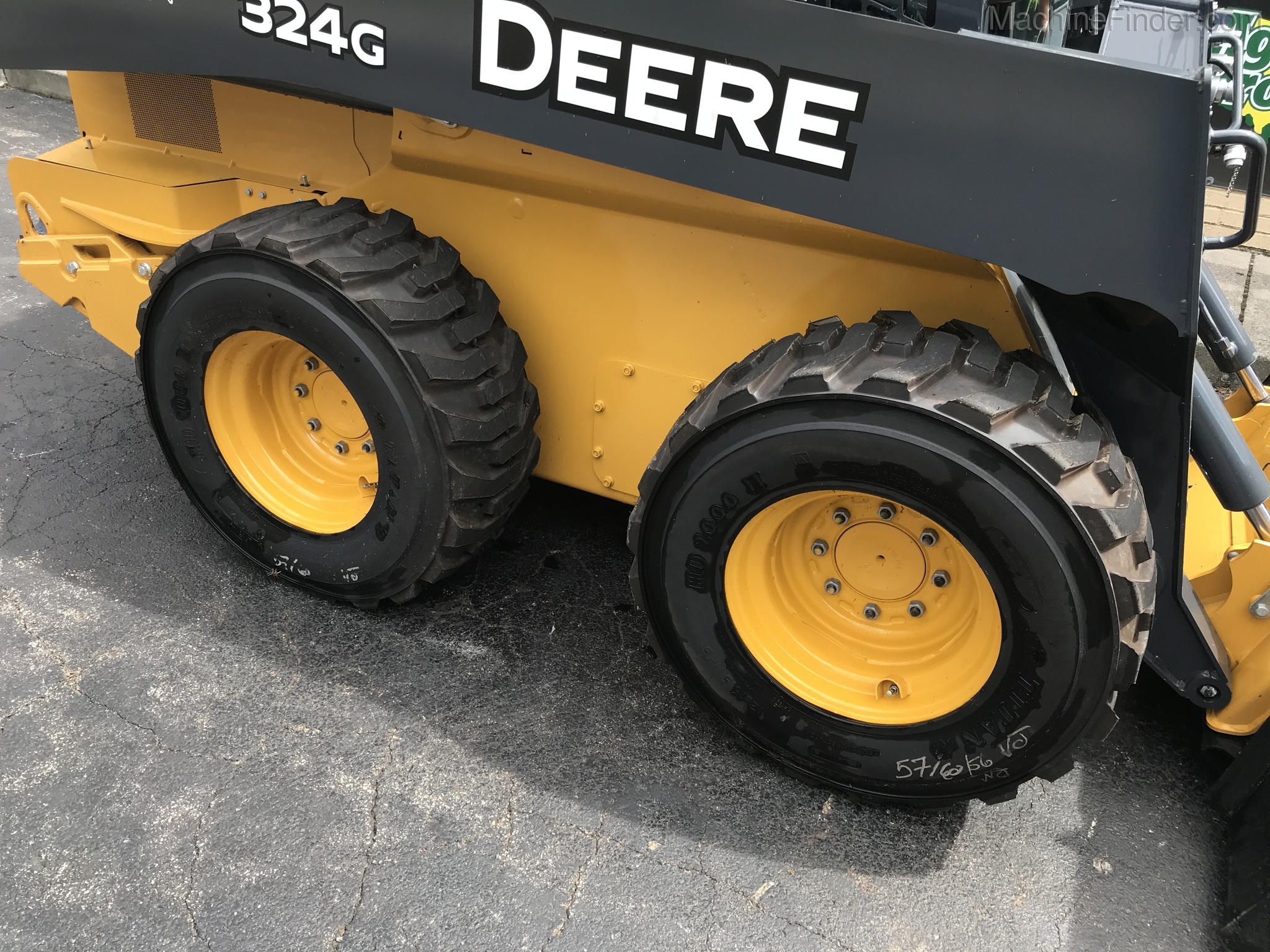 2019 John Deere 324G Image 7