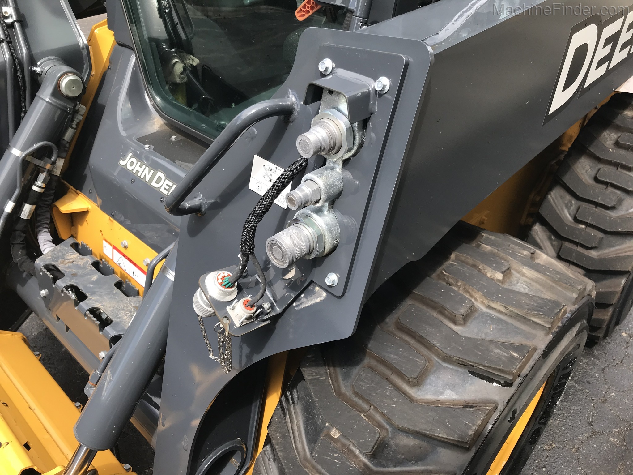 2019 John Deere 324G Image 14