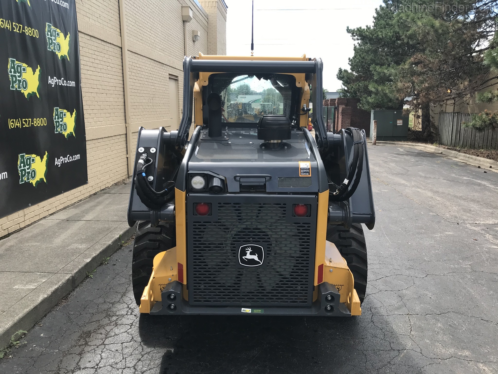 2019 John Deere 324G Image 9