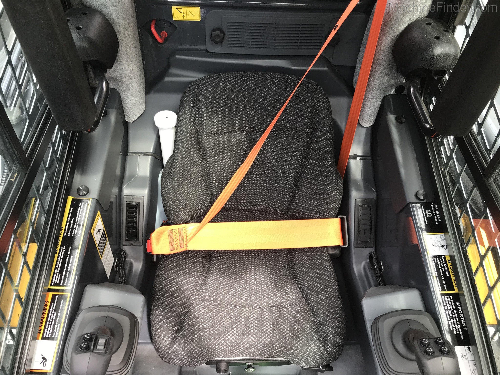 2019 John Deere 324G Image 16