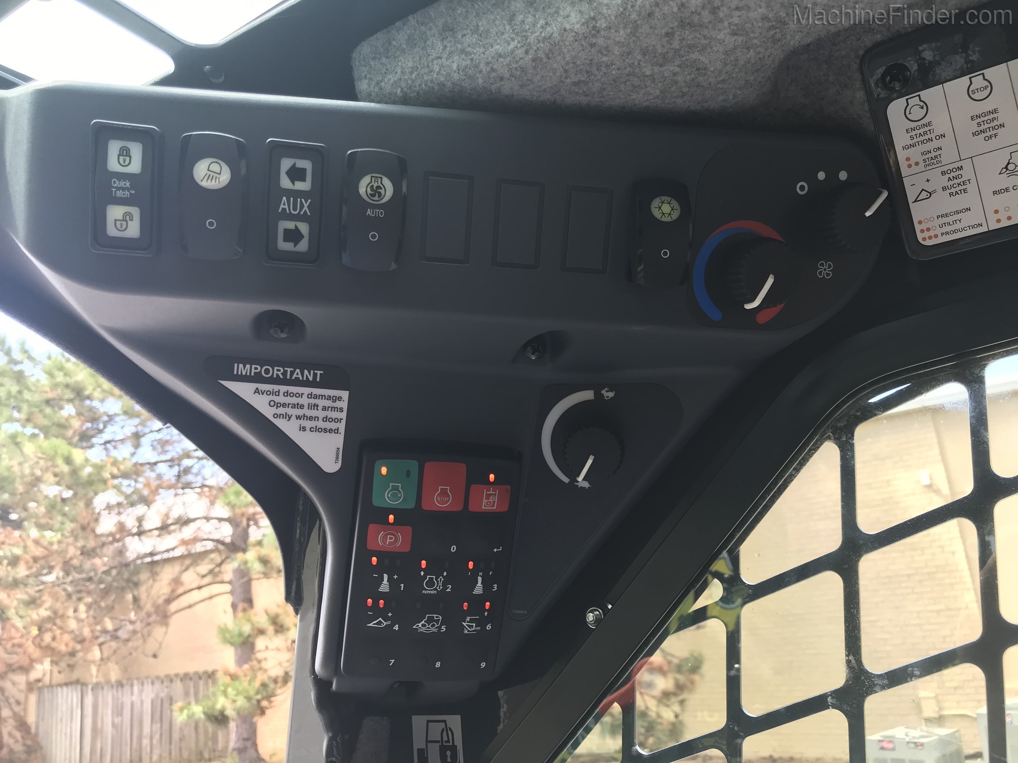 2019 John Deere 324G Image 17