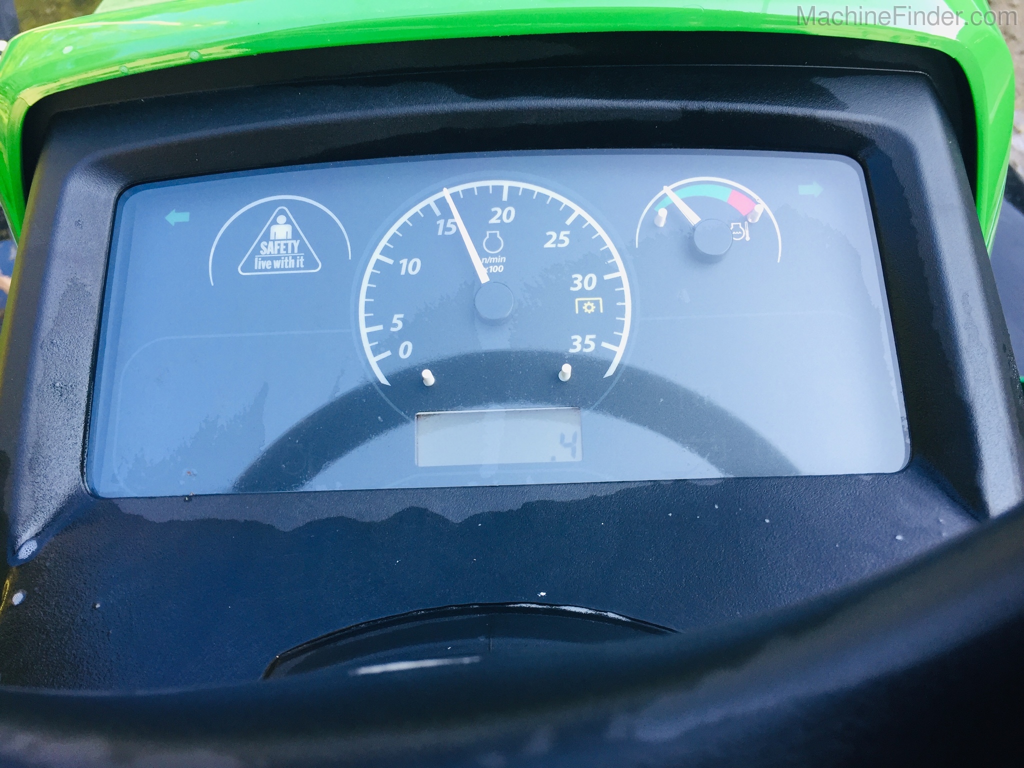 2020 John Deere 1025R Image 11