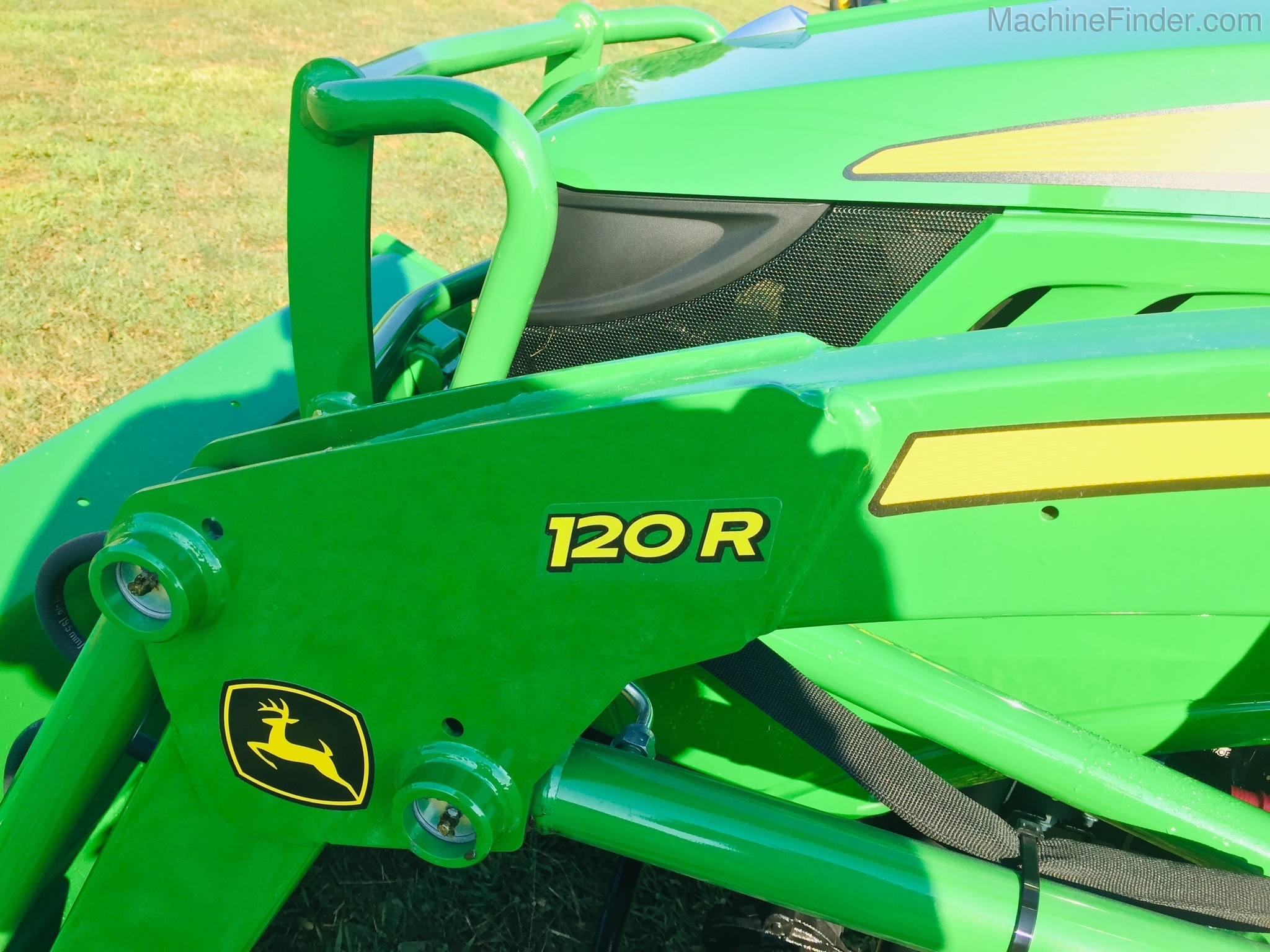 2020 John Deere 1025R Image 9
