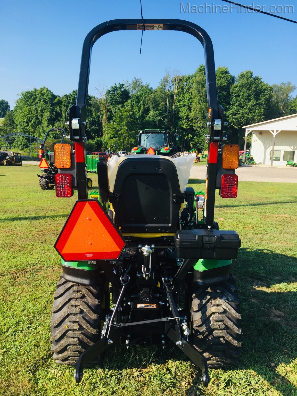 2020 John Deere 1025R Image 4