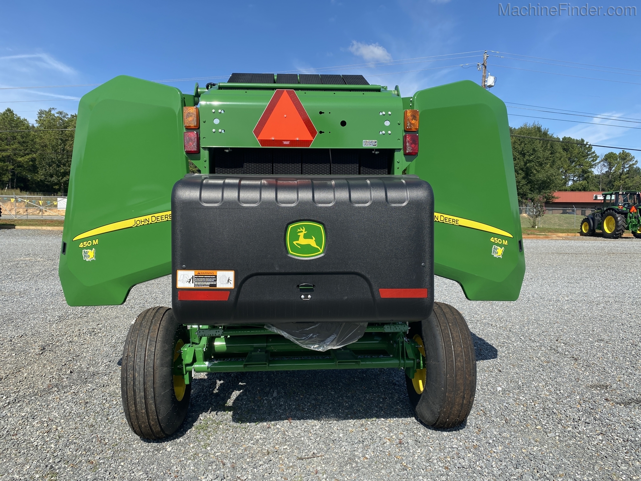 2020 John Deere 450M Image 4