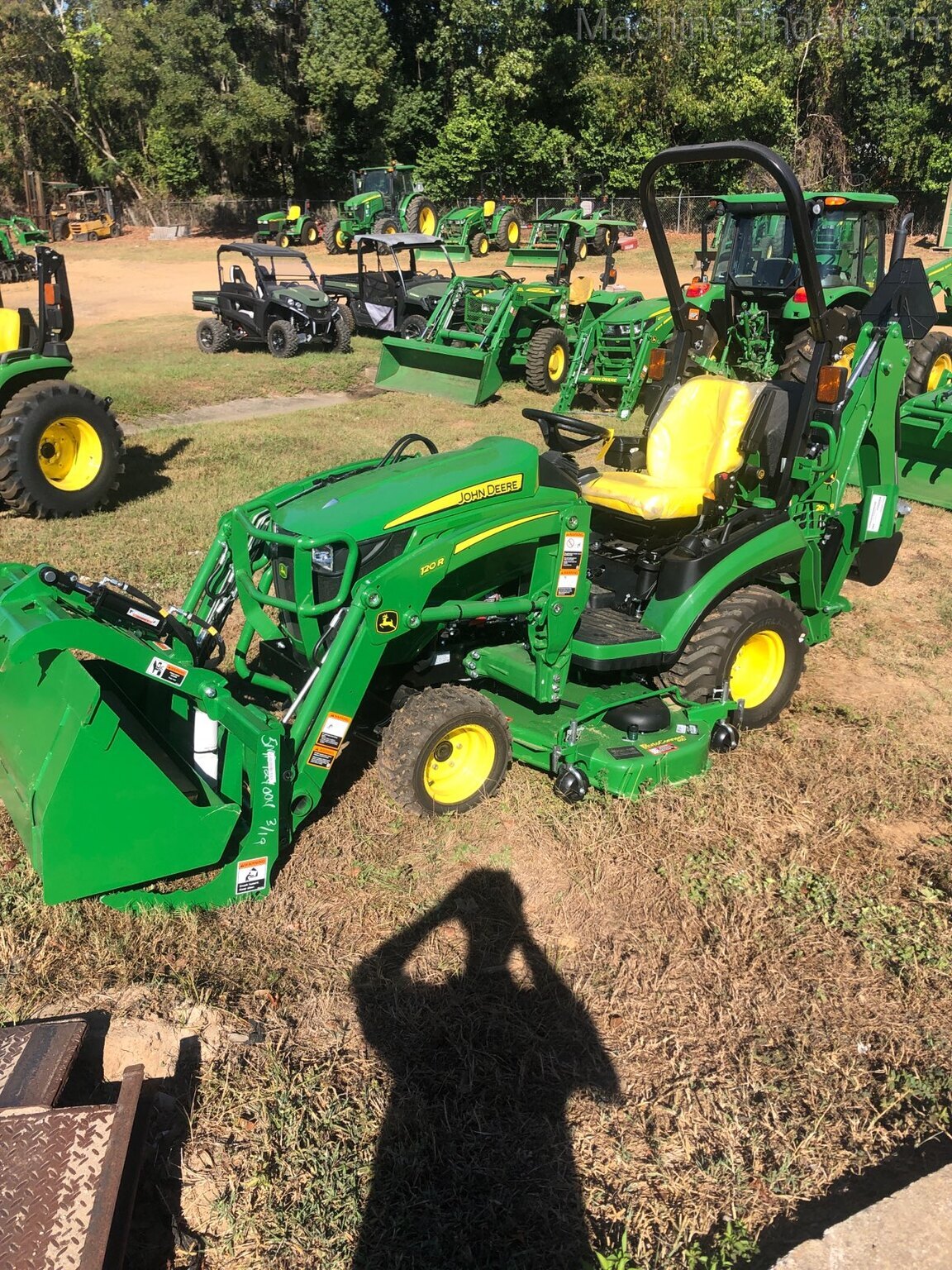 2020 John Deere 1025R TLB BELLY MOWER GRAPPLE Image 1