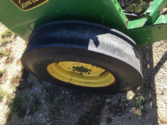 John Deere 450 Image 3