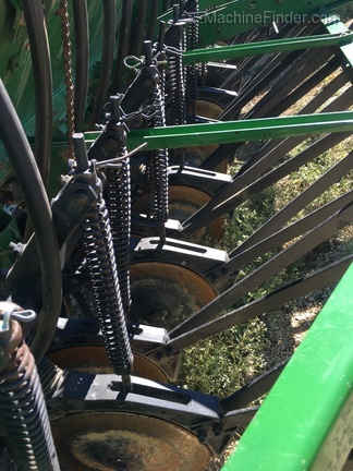 John Deere 450 Image 8