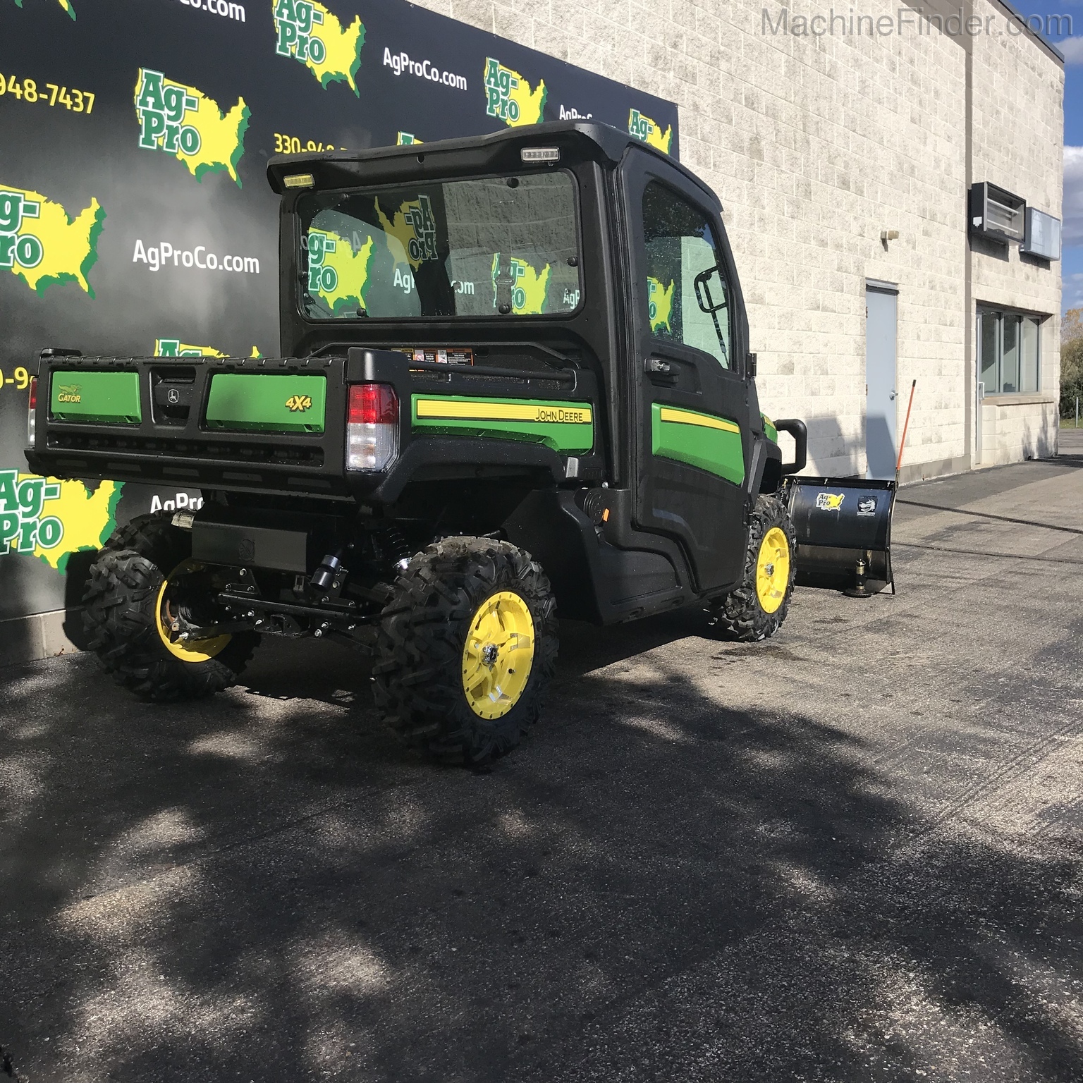 2021 John Deere 835M HVAC Image 6