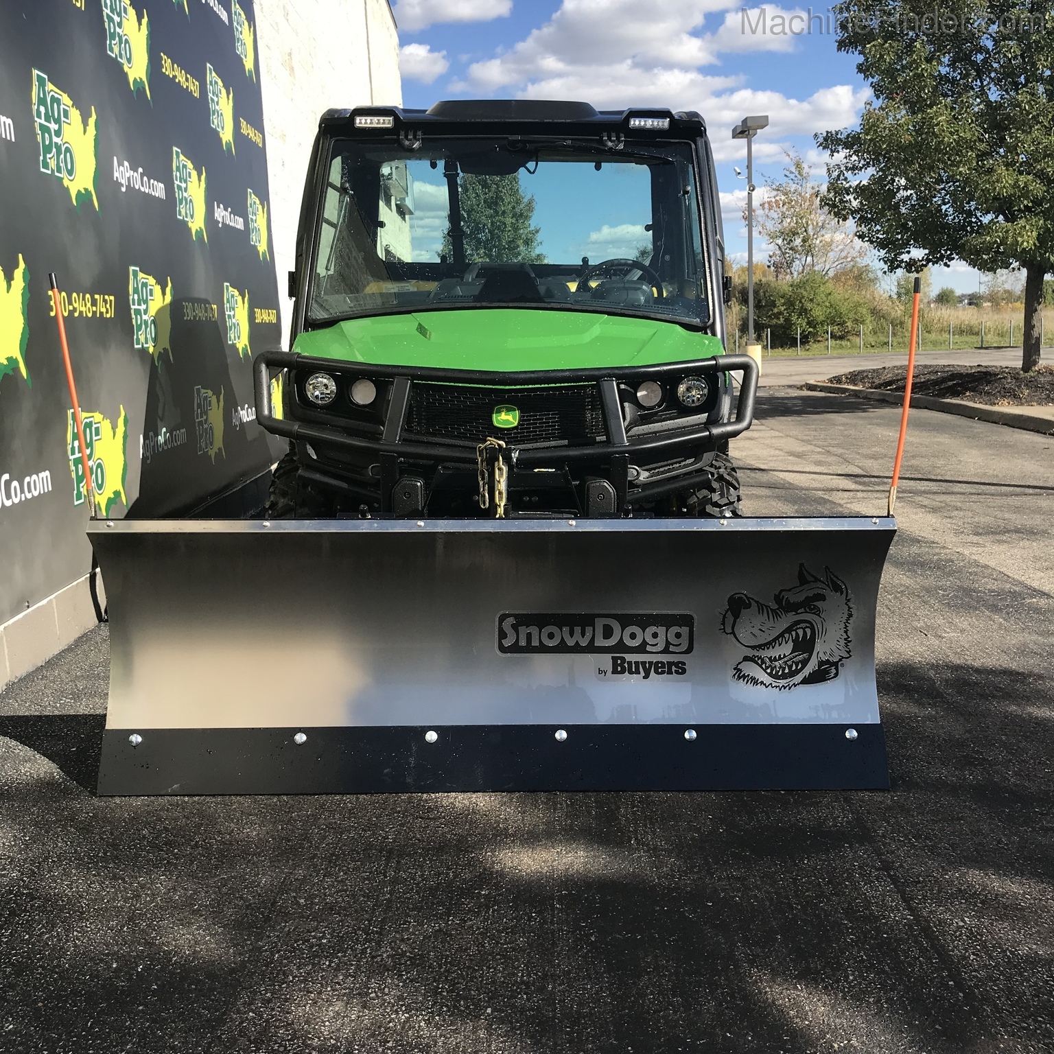 2021 John Deere 835M HVAC Image 1