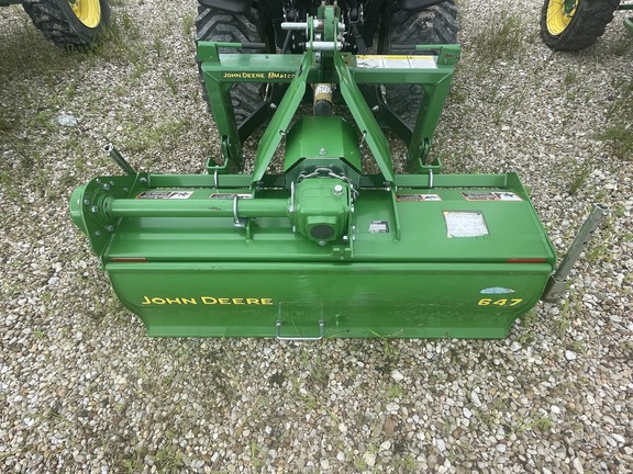 John Deere 647T Image 1