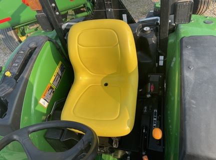 2019 John Deere 4044M Image 7