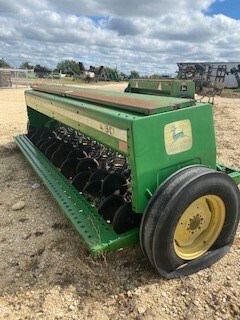 John Deere 450 Image 2