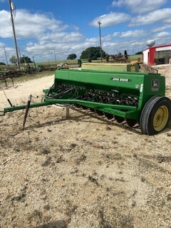 John Deere 450 Image 1