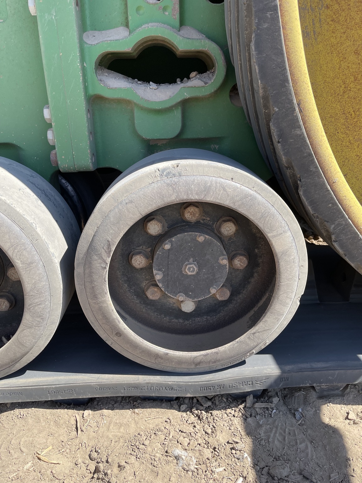 2010 John Deere 8345RT 2010 Track Tractors Castroville, TX