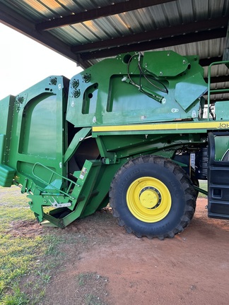 2021 John Deere CP690 Photo 4