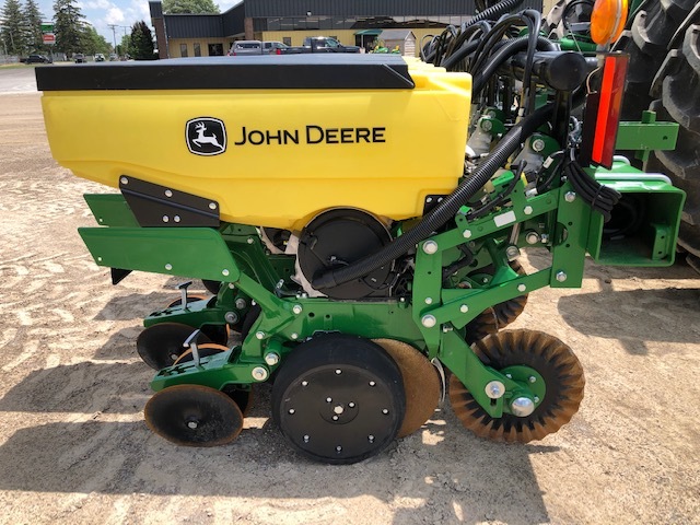 2023 John Deere 1730 Planters: Integral