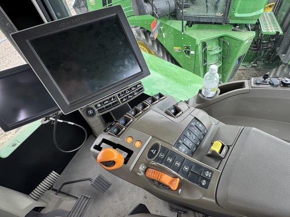 Used 2022 John Deere 9RX 640 Track Tractors at Horizon Ag & Turf in Lloydminster, AB - Photo8