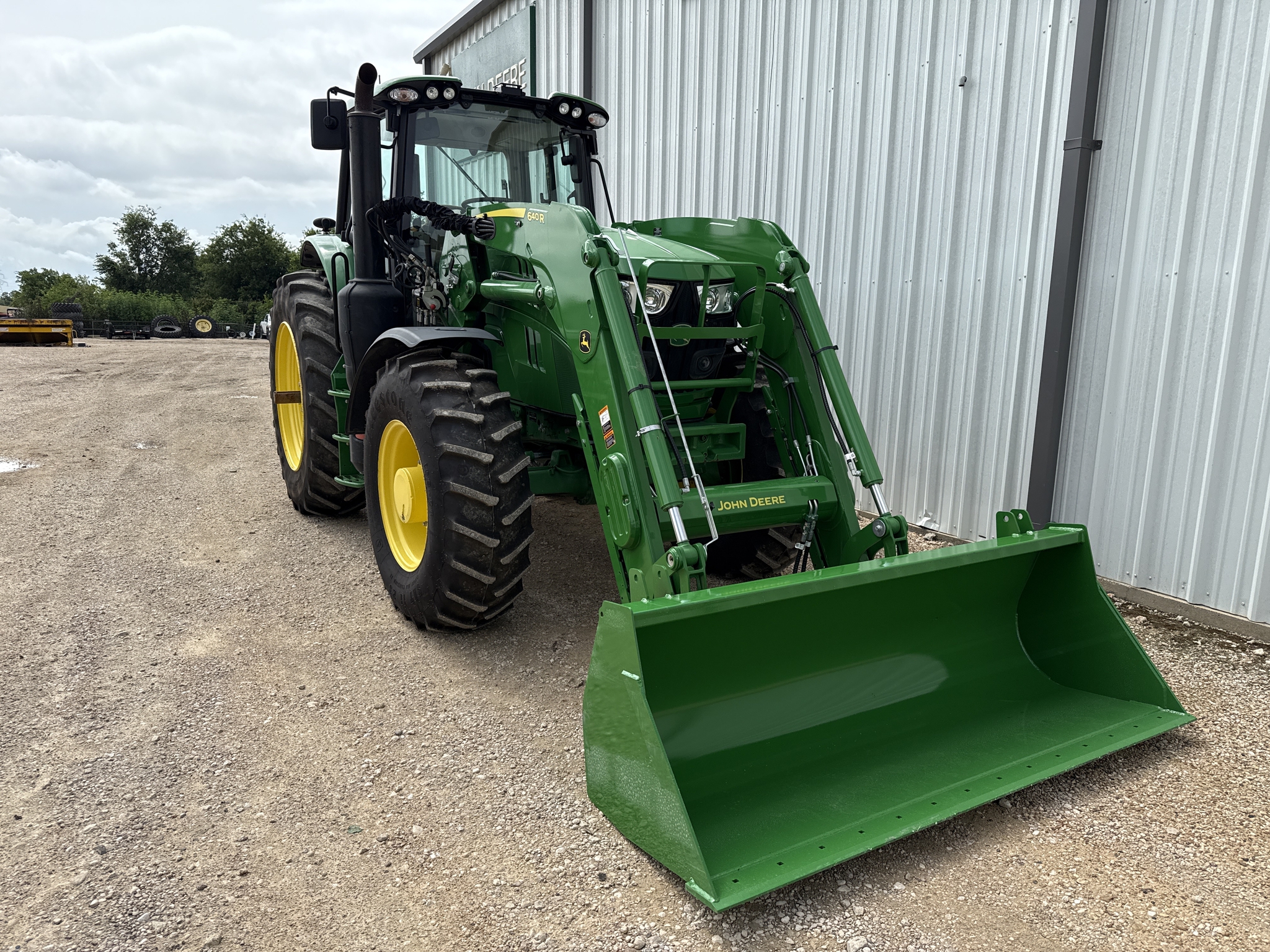 2023 John Deere 6155M Image 4