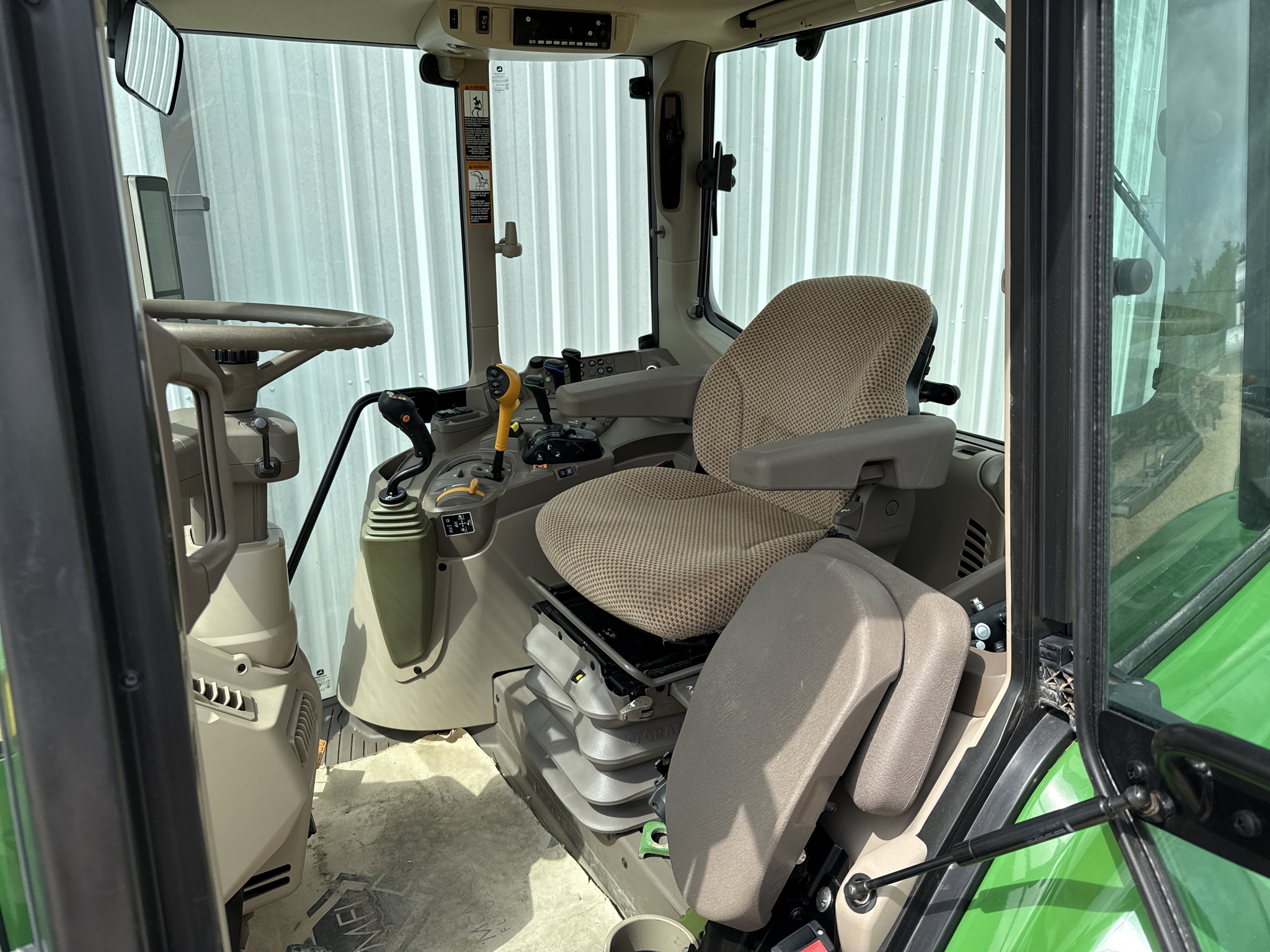 2023 John Deere 6155M Image 11