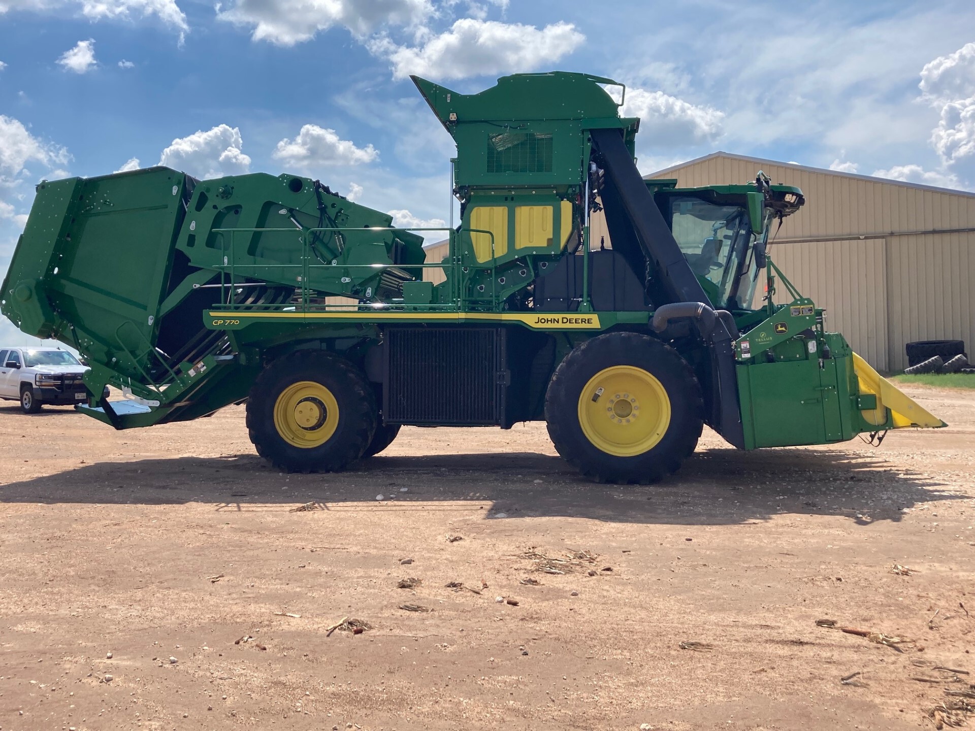 2022 John Deere CP770 Cotton Pickers Beeville, TX